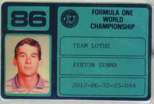 Το αγωνιστικό πασο για τη σεζον του 1986 με την ομάδα της Lotus