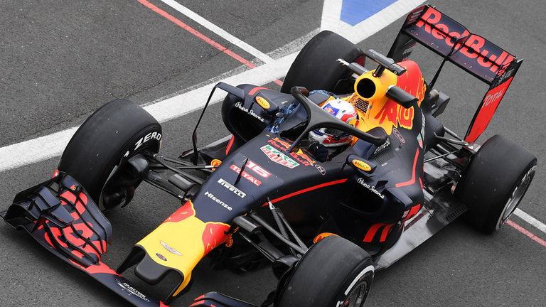 gasly-red-bull-halo-f1-testing_3742479