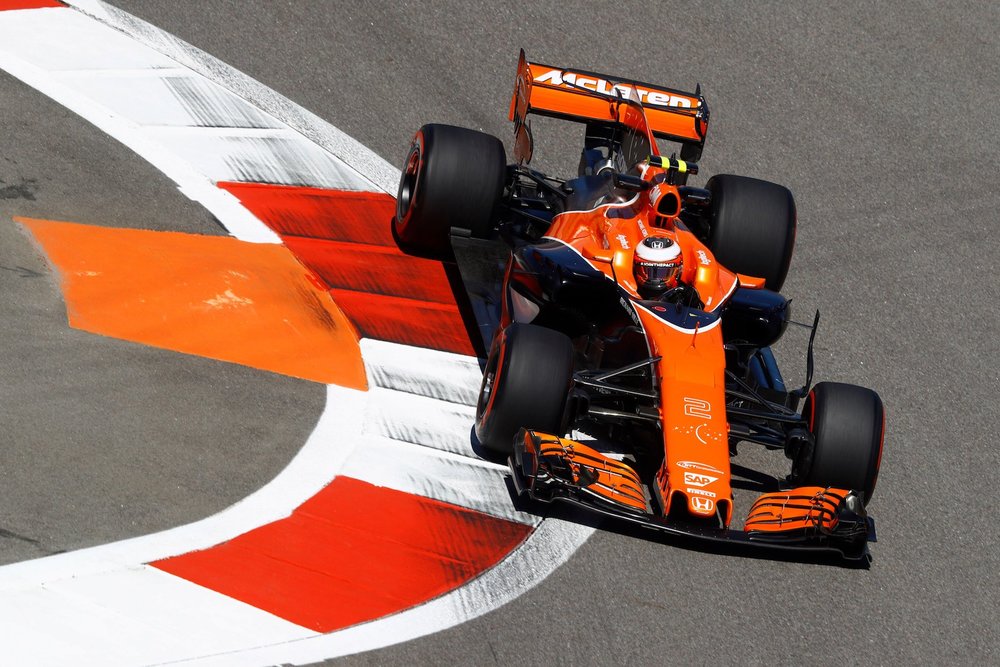 2017+Stoffel+Vandoorne+-+McLaren+MCL32+-+2017+Russian+GP+FP2+1+copy