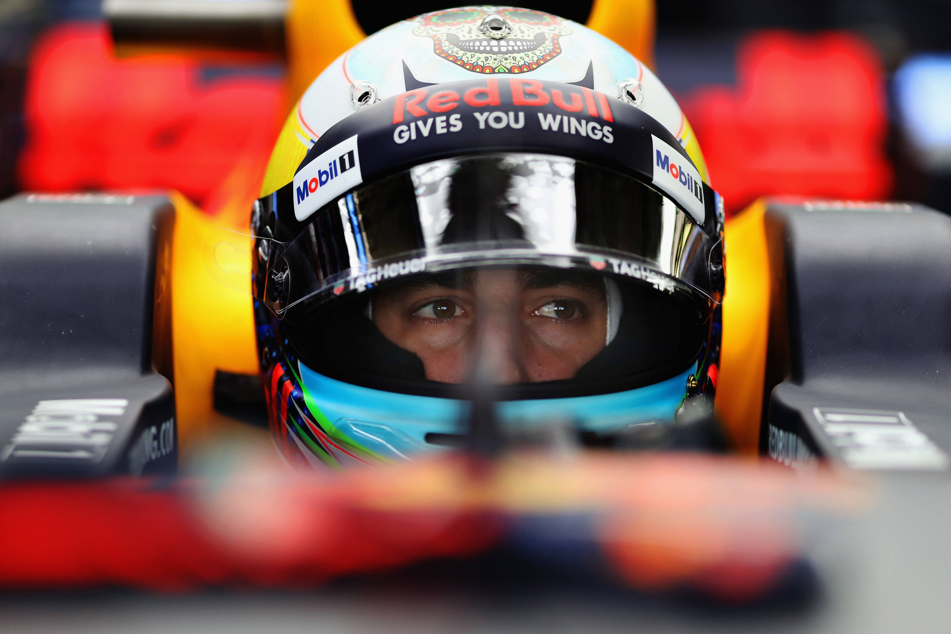 P-20171028-01749_news